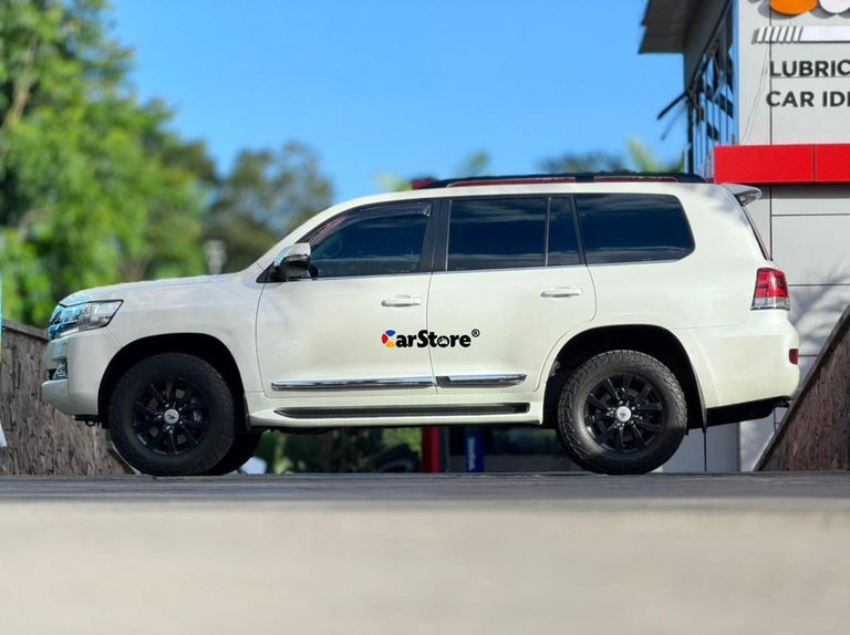 Toyota Land Cruiser for Sale in Kenya, Which Generation, Which Spec, and What to Pay